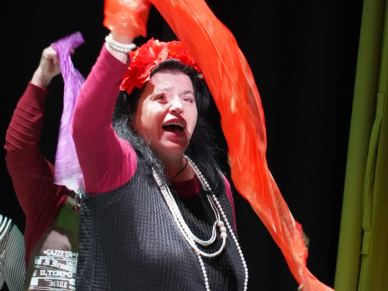 Foto dello Spettacolo teatrale “Un posto in più” a cura del Centro Servizi Famiglie quartiere Libertà Bari per la regia di Abra Lupori - Meeting del Volontariato 2025 "Il Coraggio della Speranza" 14 Dicembre 2025 ore 11:00